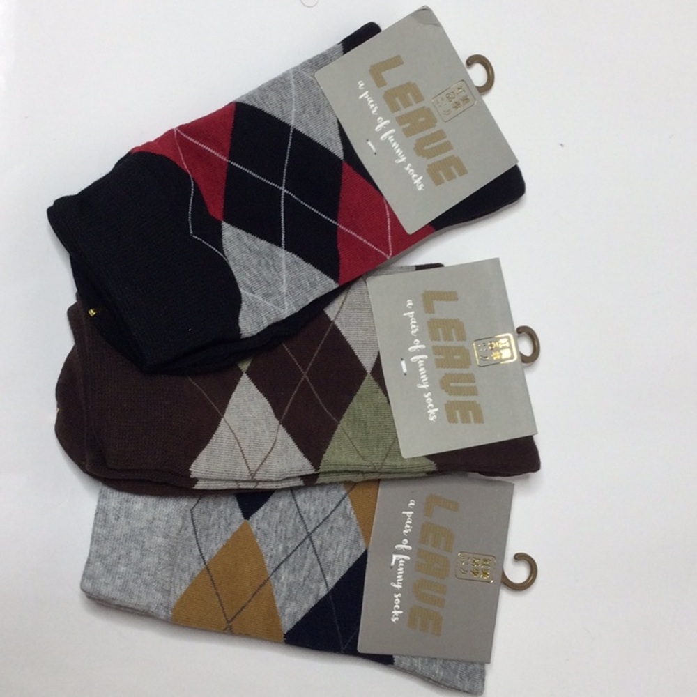 LEAVE ( Bundle pairs of funny socks)